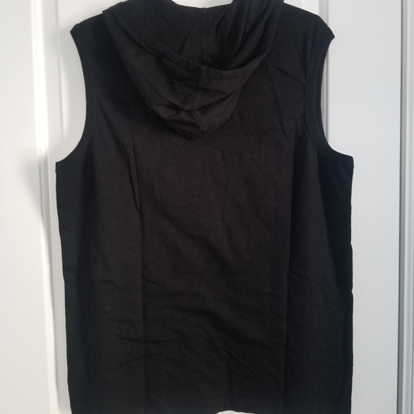 Guess Muscle Shirt - Picture 2 of 3